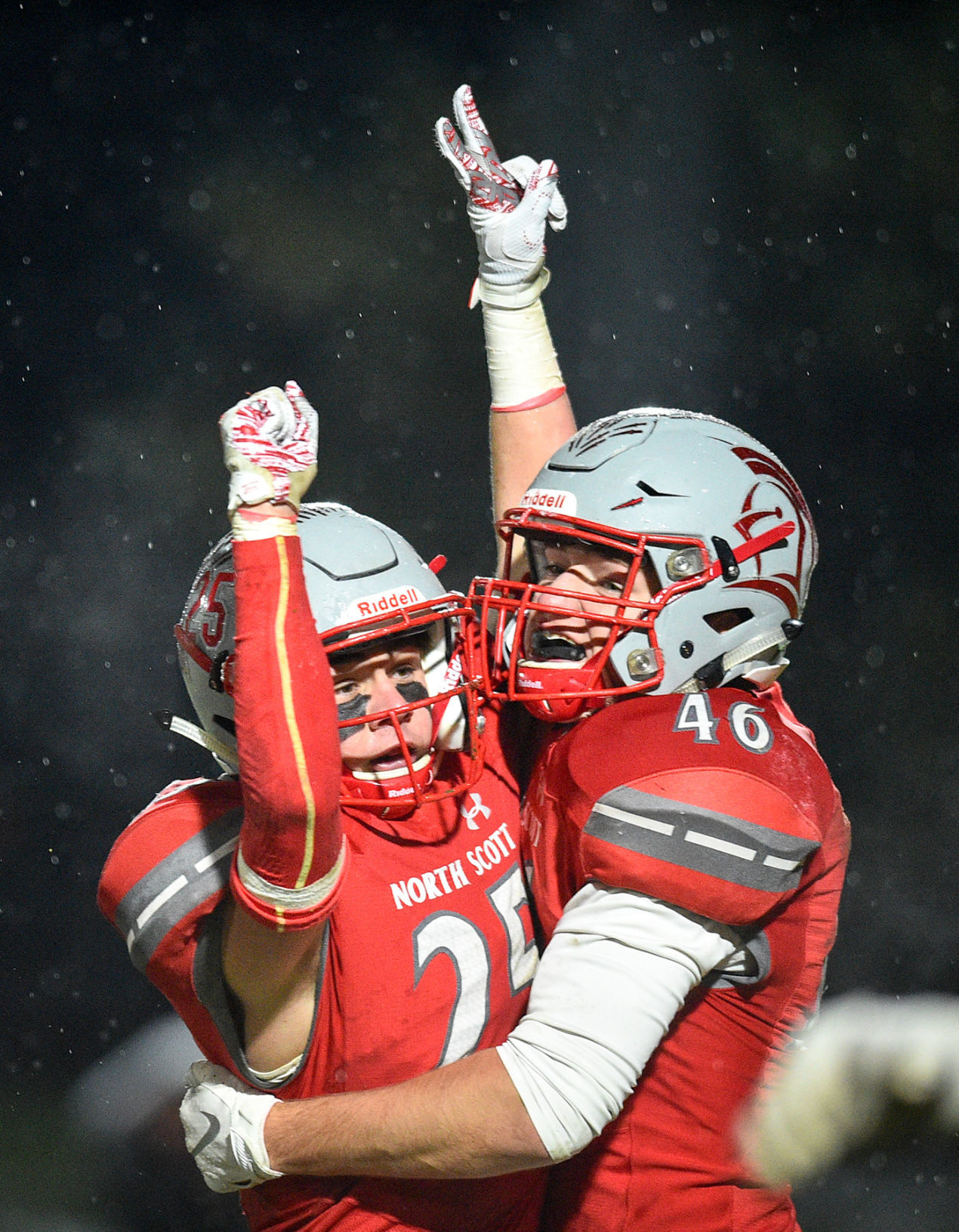 110119-qct-spt-ns-xavier-fball-006a.JPG